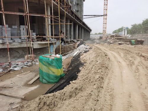 濱州城建集團(tuán)工地亂象 塵土漫天飛，工人無防護(hù)施工引擔(dān)憂